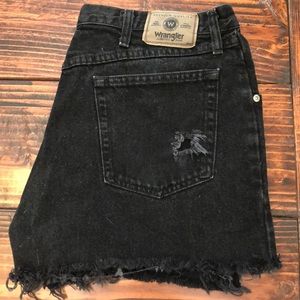 ❌SOLD❌Wrangler cut off jean shorts